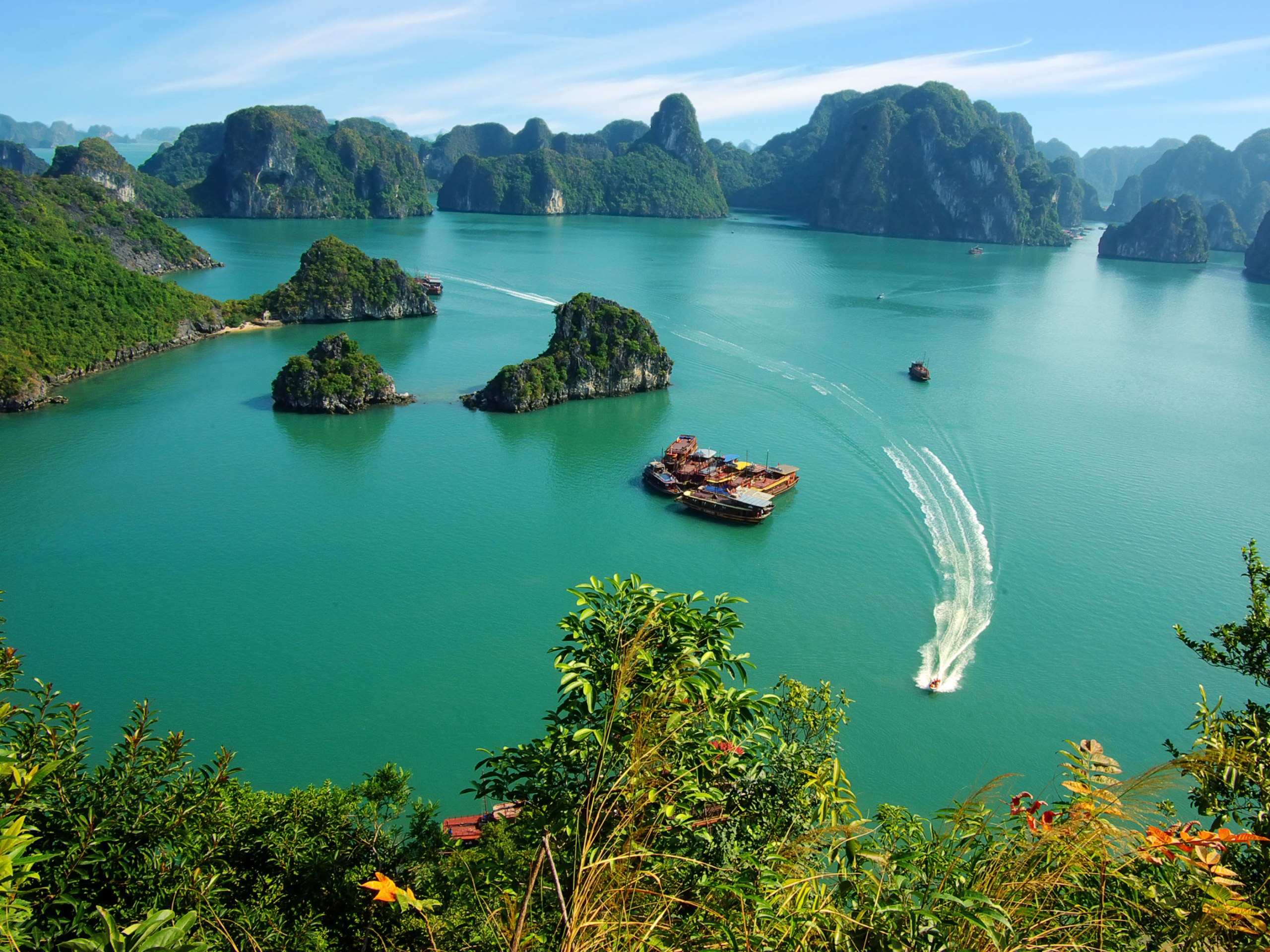 One Day In Halong Luxury (Halong 1-day Luxury Group Tour)