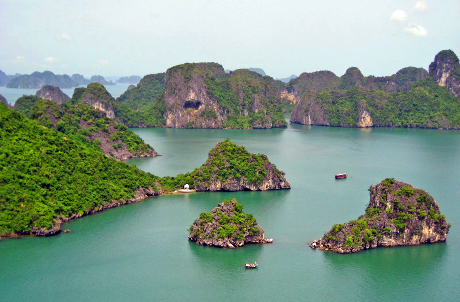 One Day In Halong Luxury (Halong 1-day Luxury Group Tour)