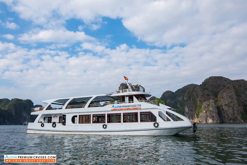 Unique_Tour_of_North_Vietnam_4_Nights_5_Days