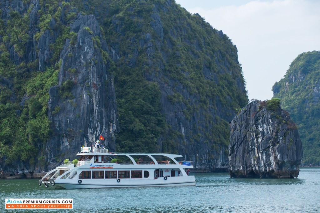 Unique_Tour_of_North_Vietnam_4_Nights_5_Days