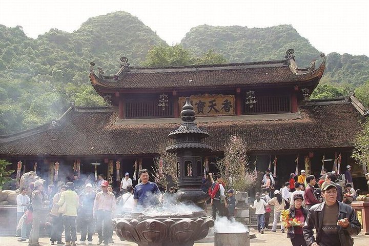 Perfume Pagoda One Day Tour With Lunch From Hanoi