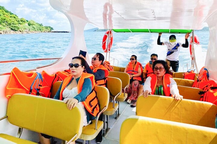 Phu Quoc Canoe Excursion, Discover Three Stunning Islands