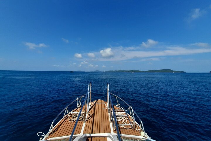 Phu Quoc Canoe Excursion, Discover Three Stunning Islands