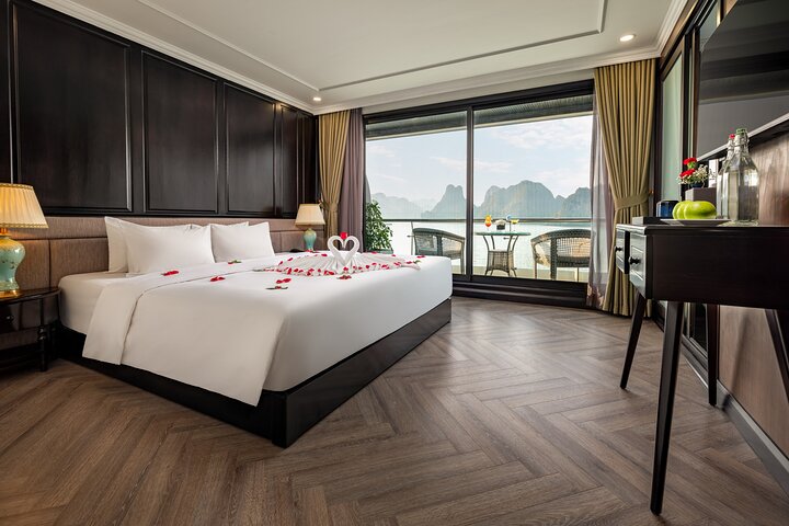 Premium 2D1N Balcony Cruise – Halong & Lan Ha Bay Luxury Trip