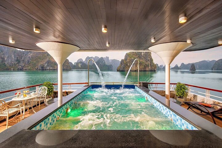 Premium Halong Bay Day Trip by 5-Star Cruise – Depart from Harbor