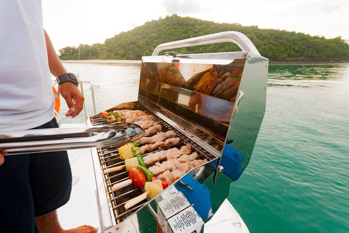 Private Boat Tour In Santos – Full Day With Barbecue and Drinks