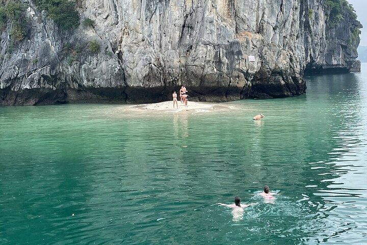 Private Canoe Adventure - Explore Halong, Lan Ha Bay in 4 hours