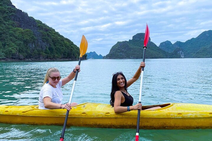 Private Canoe Adventure - Explore Halong, Lan Ha Bay in 4 hours