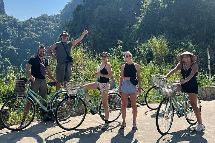 Private Canoe Adventure - Explore Halong, Lan Ha Bay in 4 hours