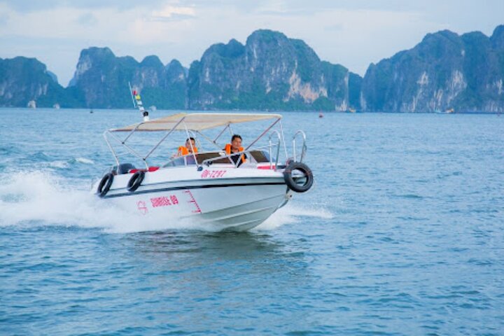 Halong- Lan Ha Bay: Kayak, swim- Private Canoe from Cat Ba Island