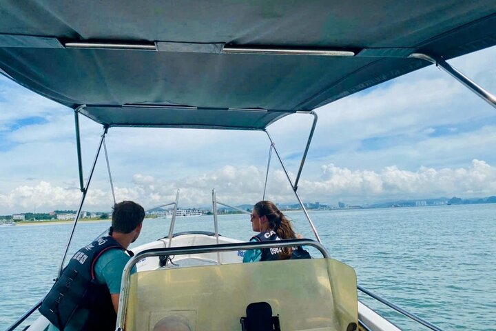 Halong- Lan Ha Bay: Kayak, swim- Private Canoe from Cat Ba Island