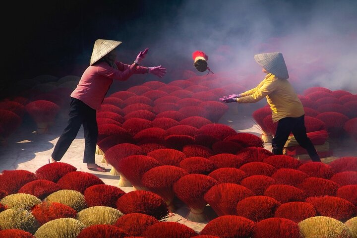 Private Day Trip: The Best of Incense Village, Hoa Lu & Tam Coc