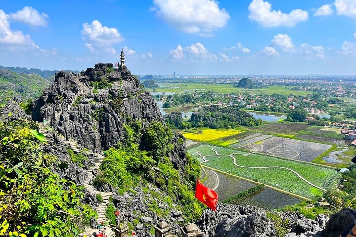 Private Day Trip to Trang An, Bich Dong, Local Family & Mua Caves