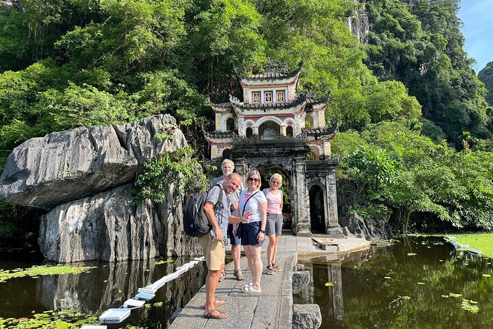 Private Day Trip to Trang An, Bich Dong, Local Family & Mua Caves