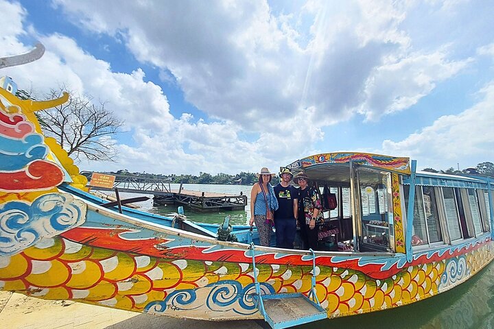 Dragon Boat Trip Sightseeing Hue city - Private tour