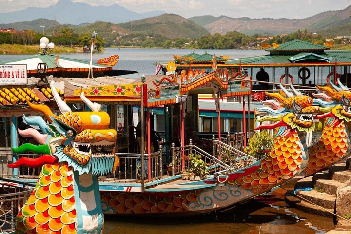 Dragon Boat Trip Sightseeing Hue city - Private tour