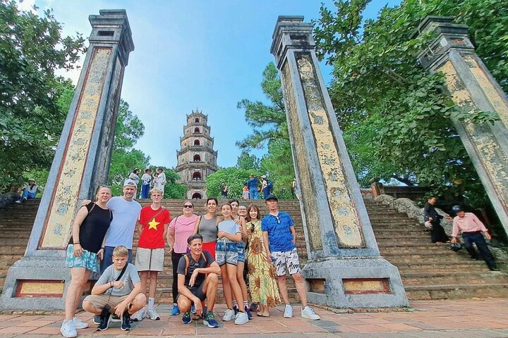 Dragon Boat Trip Sightseeing Hue city - Private tour