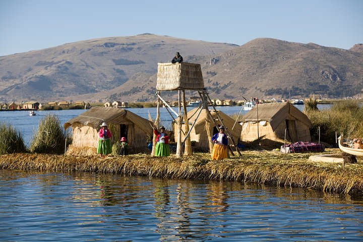 Private half-day tour in Puno to the floating islands of Uros