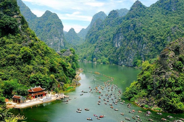 Sailing port in Hoa Lu