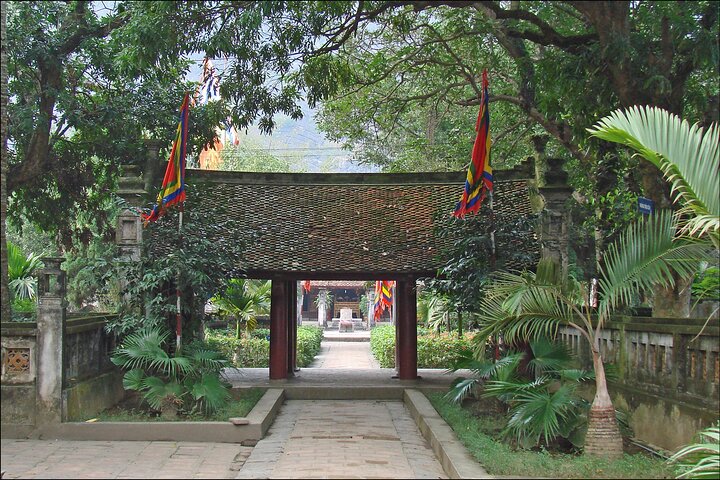 Dinh and Le temple