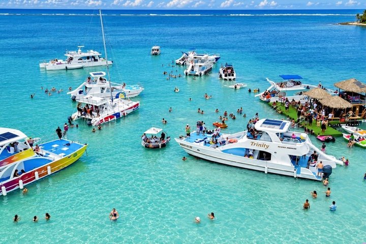 Punta Cana Luxury Party Boat with Snorkeling Sandbar and Open Bar