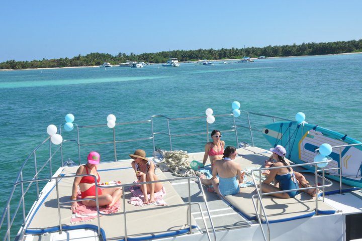 Punta Cana Private Family Boat Cruise with Snorkeling