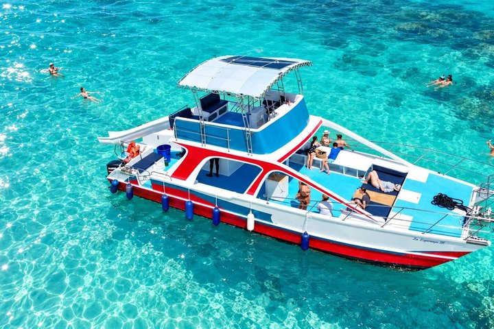 Punta Cana Private Family Boat Cruise with Snorkeling
