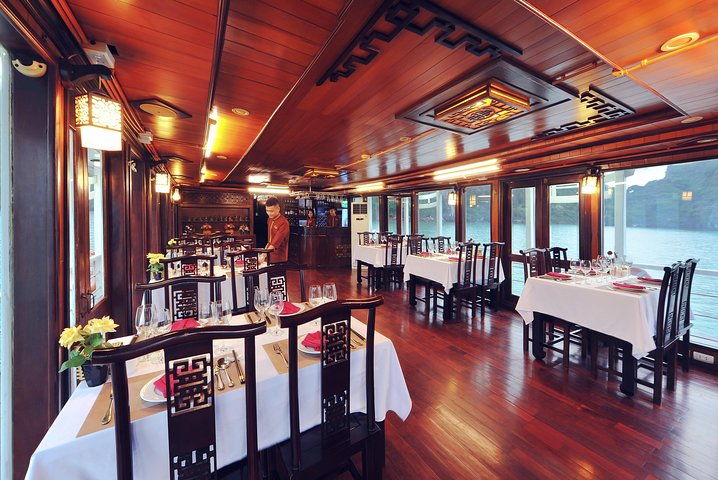 Renea Cruise- Boutique Overnight Cruise in Bai Tu Long Bay ( 2D1N Tour)