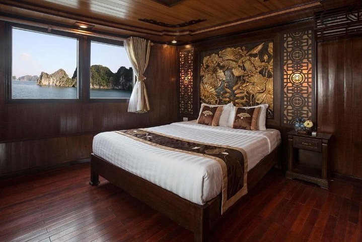Renea Cruise- Boutique Overnight Cruise in Bai Tu Long Bay ( 2D1N Tour)