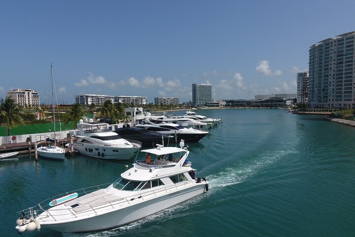 Rent a Private 55 Yacht for 4 hrs from Playa Mujeres -SR55H4