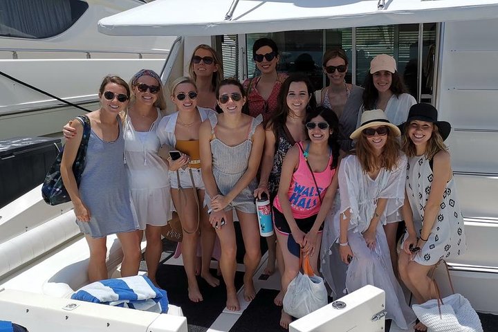 Rent a Private 55 Yacht for 4 hrs from Playa Mujeres -SR55H4