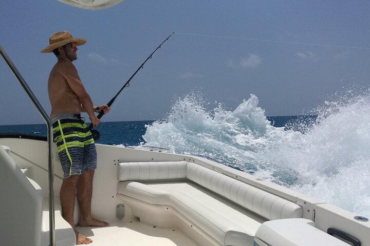 Rent a Private 55 Yacht for 4 hrs from Playa Mujeres -SR55H4