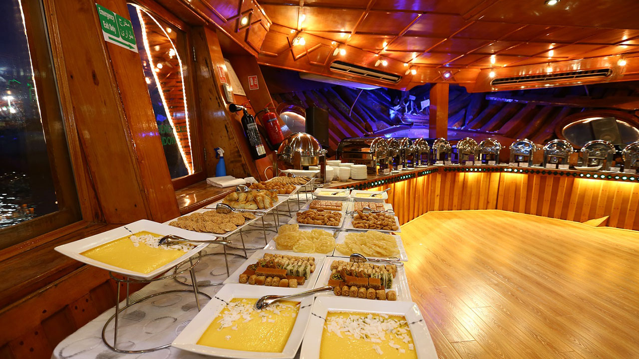 abu dhabi dhow cruise dinner