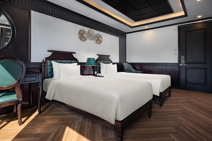 RITA CRUISE - BEST LUXURY 5 STAR CRUISE in HALONG BAY from HANOI