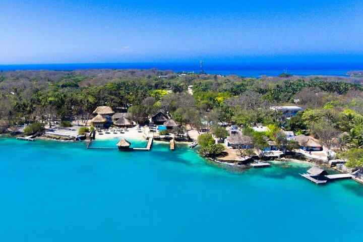 Rosario Islands Day Trip: Snorkel & Sunbathe at Isla del Sol