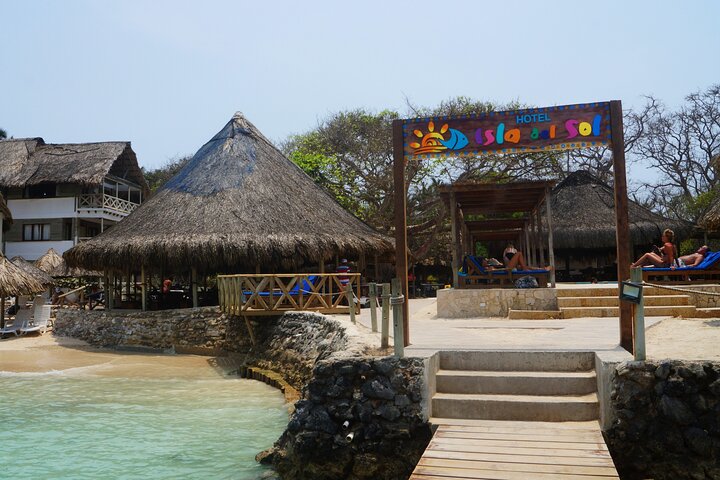 Rosario Islands Day Trip: Snorkel & Sunbathe at Isla del Sol