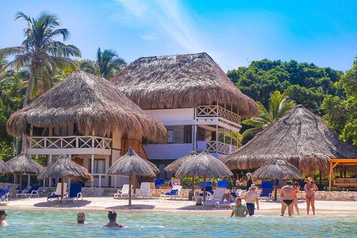 Rosario Islands Day Trip: Snorkel & Sunbathe at Isla del Sol