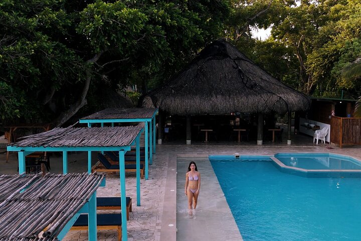 Rosario Islands Day Trip: Snorkel & Sunbathe at Isla del Sol