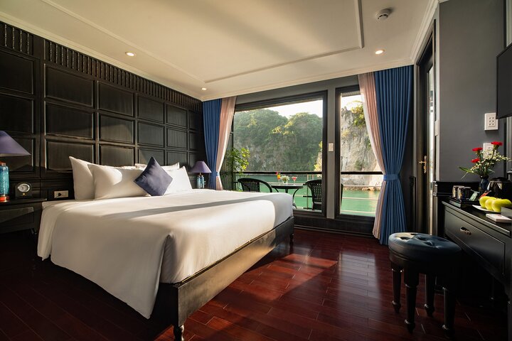 Rosy Cruise - Best Halong Bay Luxury 5 Star Cruise (2D1N)