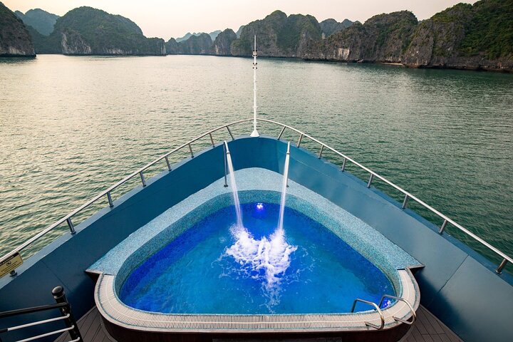 Rosy Cruise - Best Halong Bay Luxury 5 Star Cruise (2D1N)