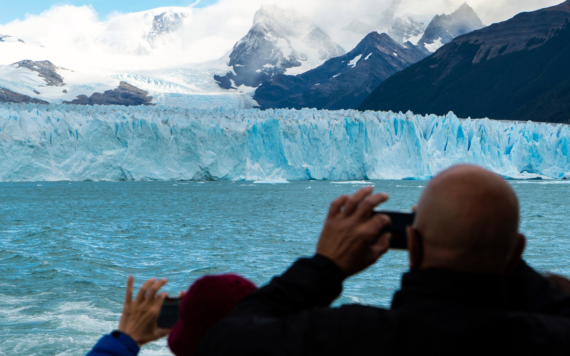 Safari Nautico y Pasarelas en el Glaciar Perito Moreno desde El Calafate
