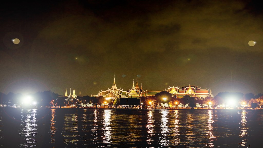 Saffron Luxury 4 Course Dinner Cruise on Bangkok’s River of Kings