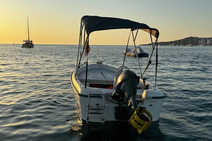 Rental Boat hire with out licenses