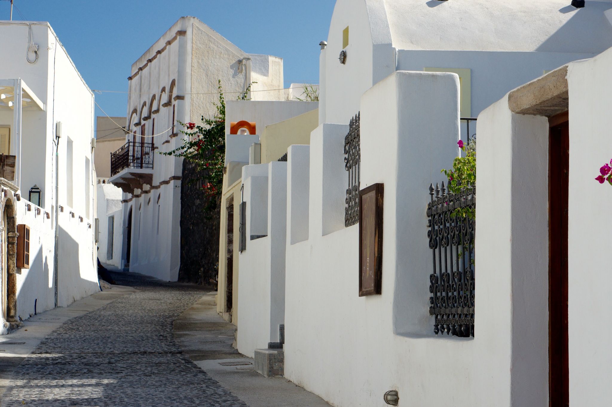Santorini Cruise with Lunch, Winery and Sunset in Oia Village