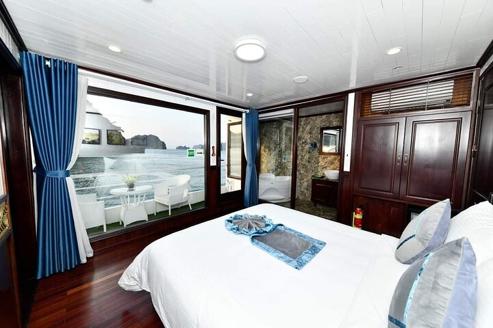 Sapphire Cruise 3 Days Tour into Halong Bay(2 Nights on Boat)