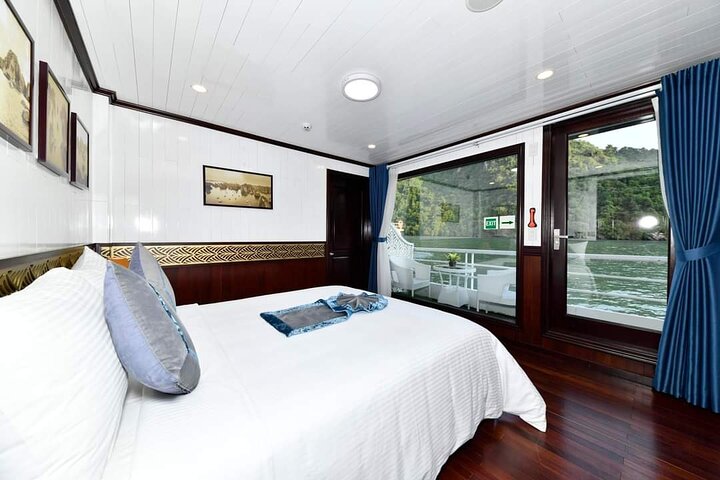 Sapphire Cruise 3 Days Tour into Halong Bay(2 Nights on Boat)