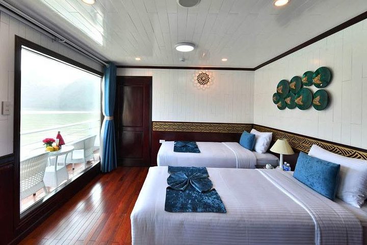 Sapphire Cruise-Luxury Cruise 2 Days 1 Night Tour-Balcony & Bathtub Jacuzzi Room