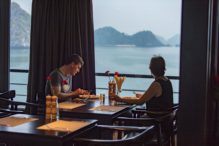 Scarlet Pearl Cruise-The Pearl of Ha Long Wonder ( 2 Days 1 Night)