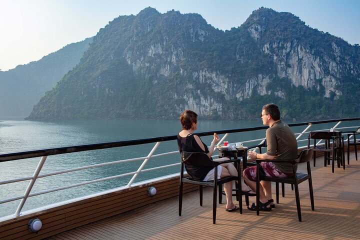Scarlet Pearl Cruise-The Pearl of Ha Long Wonder ( 2 Days 1 Night)