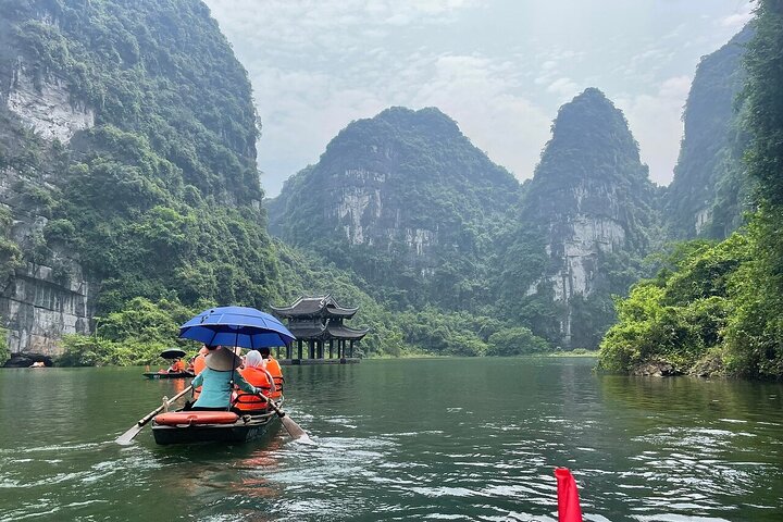 Small Group Ninh Binh Day Tour to Hoa Lu Trang An from Hanoi